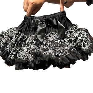 2CuteBowtique Black White Floral Print Sequin Pettiskirt Baby Tutu Dance 6-12M